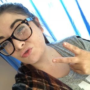 Meet your Posher, Marissa